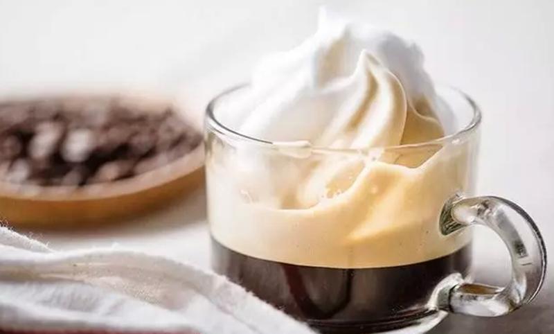 终于知道咖啡为什么不苦了,摩卡拿铁卡布奇诺区别玛奇朵