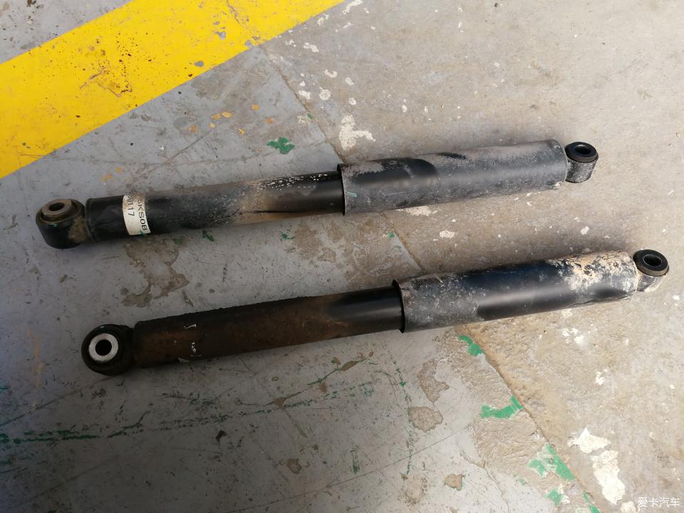 途达2021款2.5t柴油版越野视频,2021款途达四驱七座越野视频