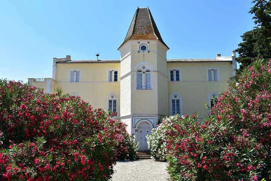 法国酒庄葡萄酒价格暴跌,法国古堡庄园甩卖房子