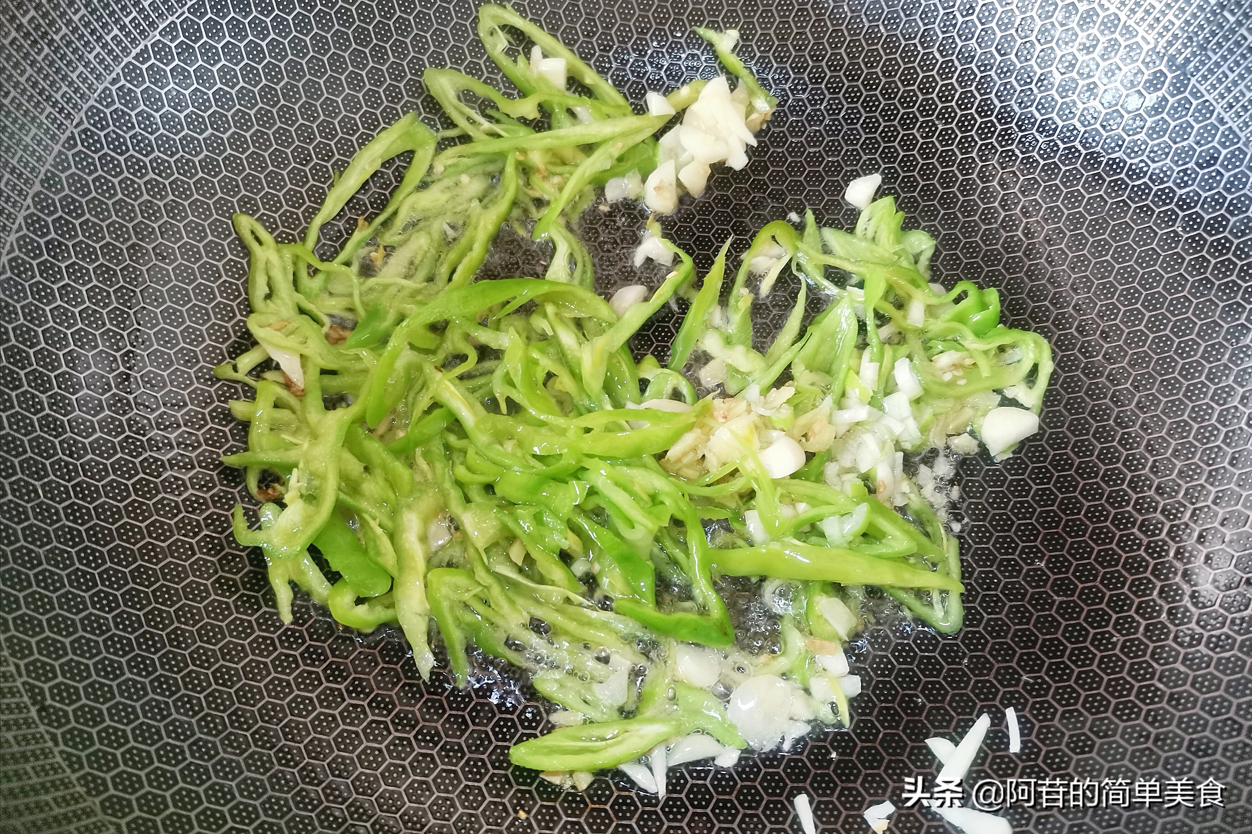 腌制的咸菜太咸怎么办,腌的咸菜特别咸怎么补救