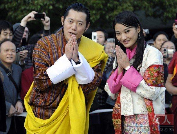 唯一不与中国建交的邻国，*旗国**上印着四爪金龙，原本是我国领土