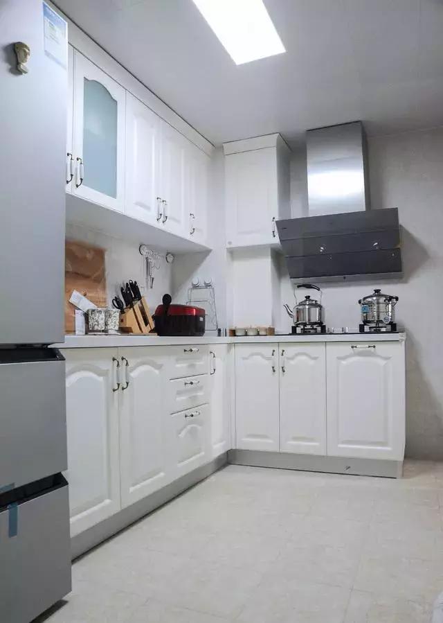 晒刚装好的家,全屋墙面奶咖加白色家具