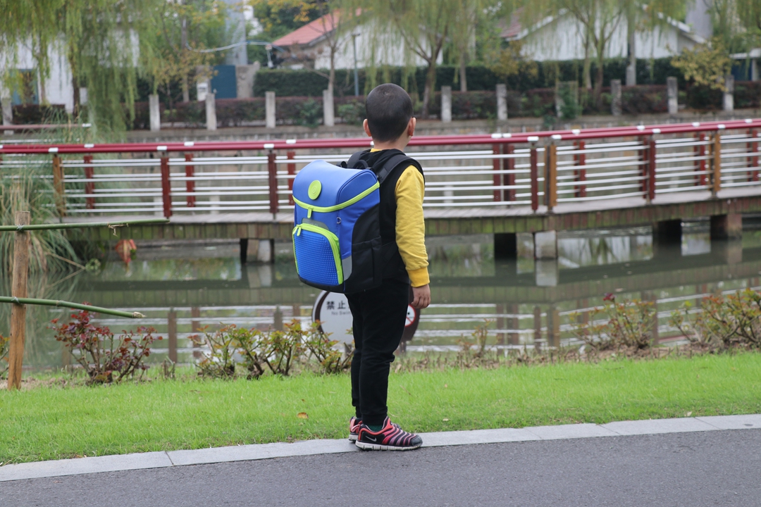 定位书包测评,定位书包