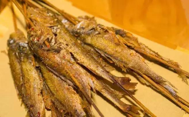 烧烤也能红遍金钻广场一条街,长春烧烤最有特色的烧烤店