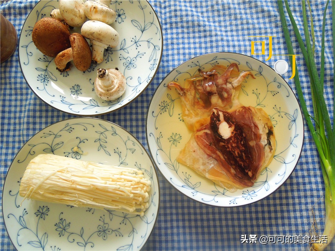 墨鱼干菌菇炖鸡,墨鱼干煲汤搭配什么菌菇