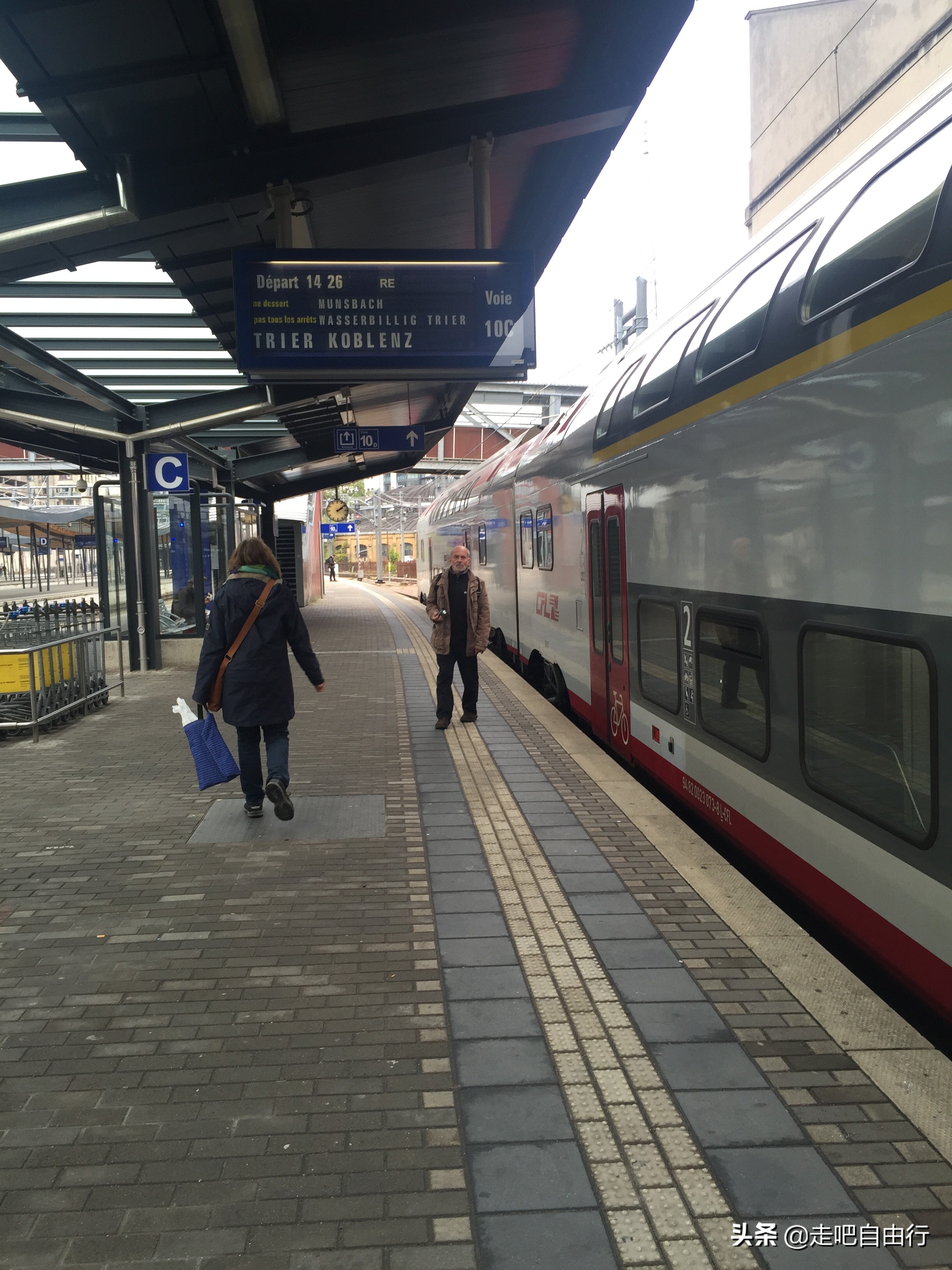 三小时环游世界,雨后漫步卢森堡的袖珍王国