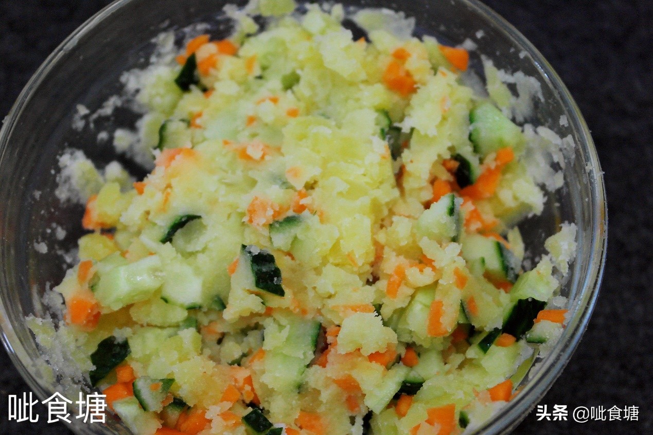 早餐鸡蛋煎饼怎么做又软又好吃,早餐煎饼最简单的新做法