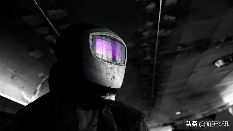 焊工:游艇建造的无名英雄