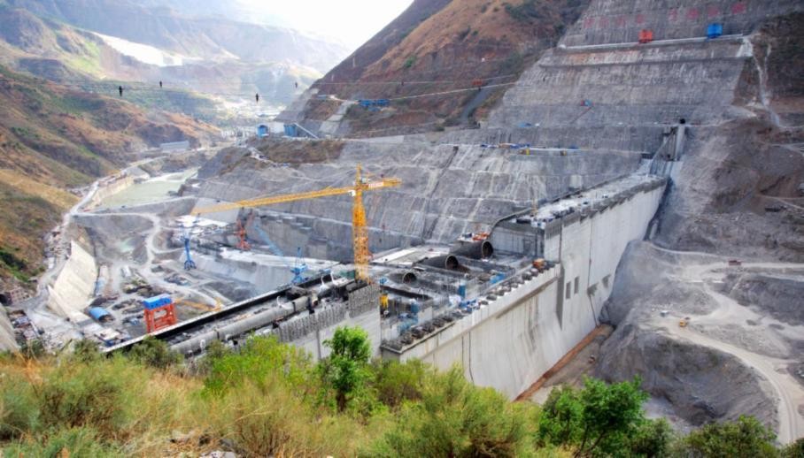 刚当首富3个月，千亿王国就崩了，最惨中国首富真是个大忽悠？