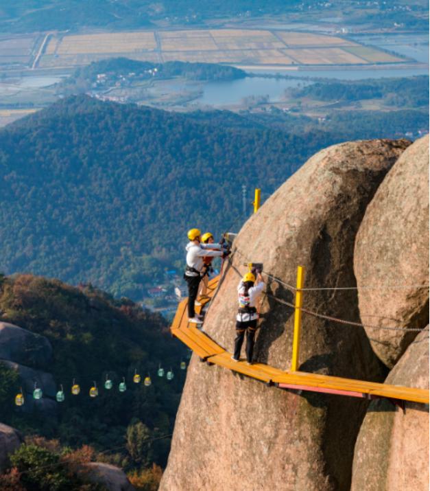 巨石山蹦极和三峡蹦极哪个好玩,巨石山蹦极的真实感受