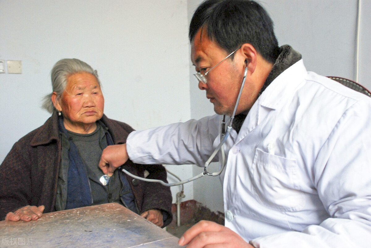 老人得了重病该不该继续治,老人年纪大了重病要不要治疗