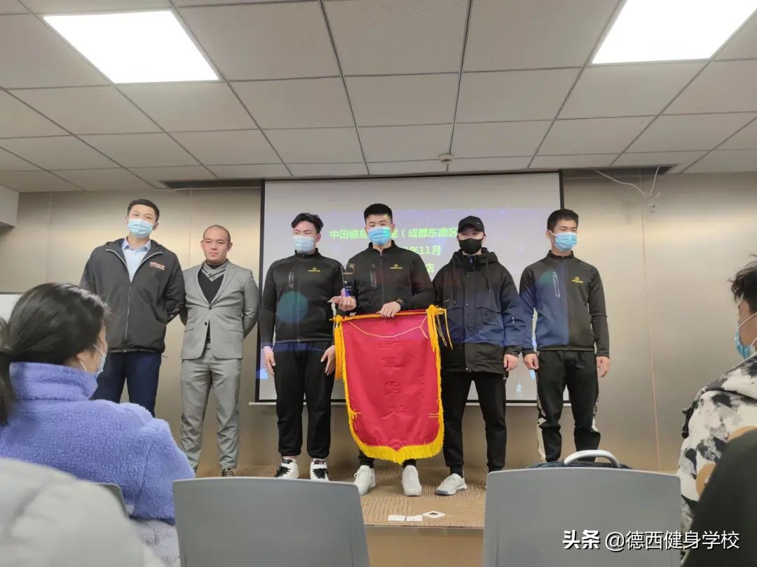 新手去健身房千万别找私教,新手健身房办私教有用吗现在