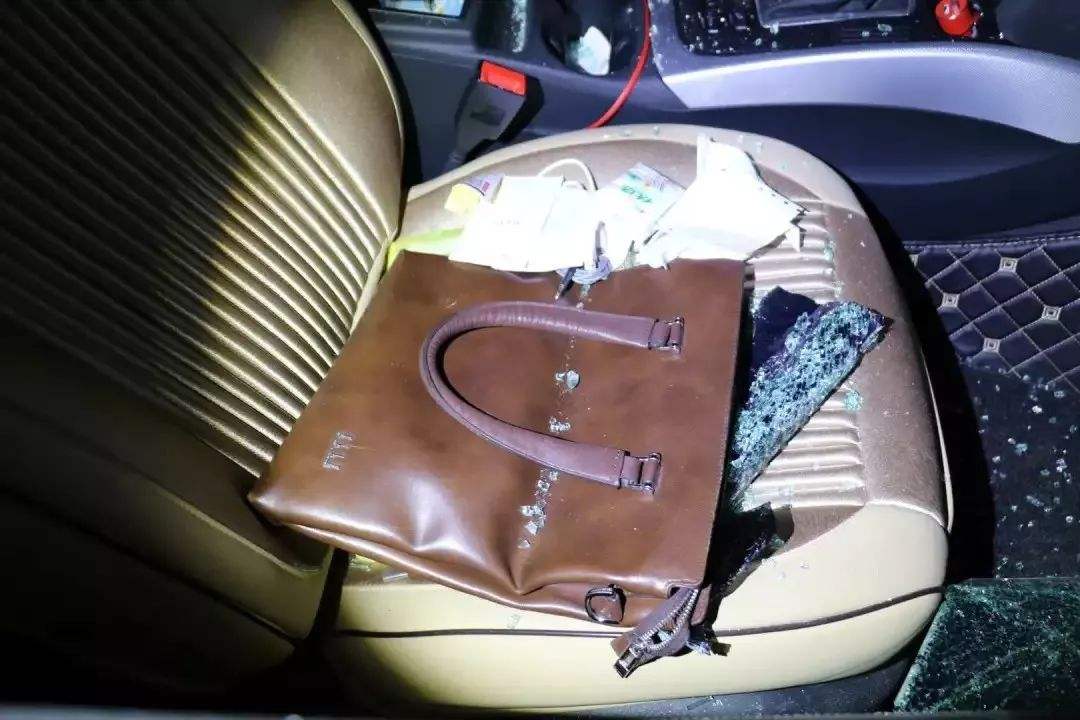 2016款轩逸车钥匙锁车里了怎么办,大众lavida车钥匙锁车里了怎么办