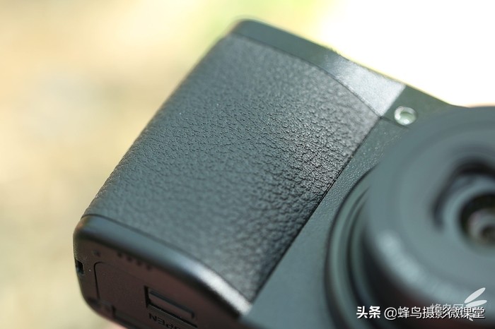 相机测评：理光GR3扫街拍照神器6199元买的不只是情怀