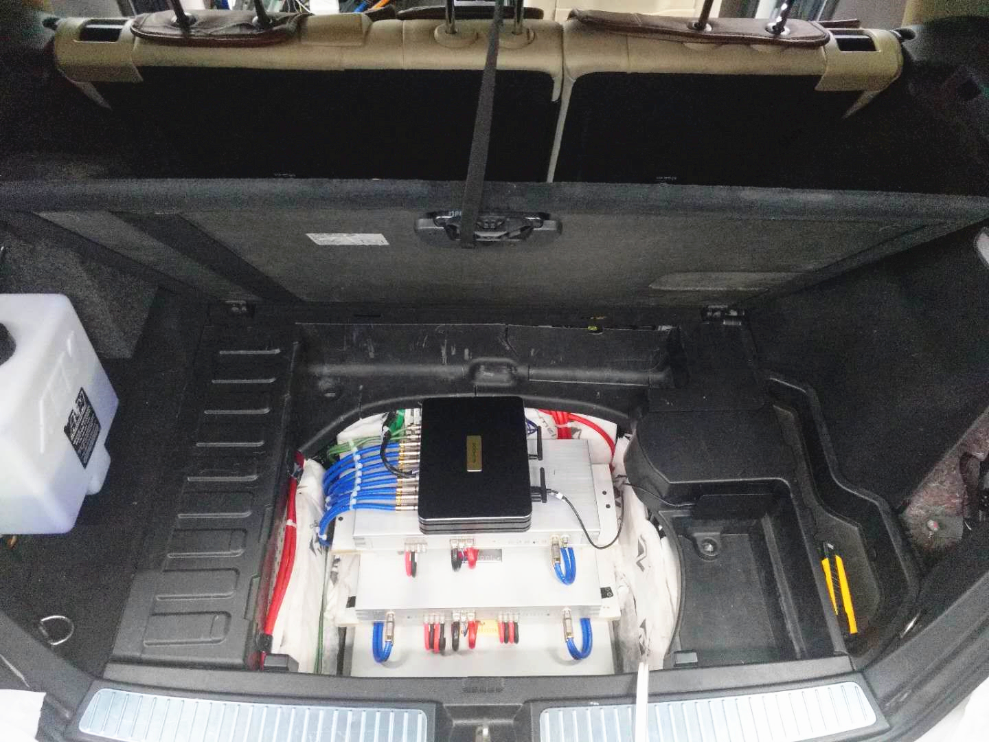 奔驰glk音响改装方案,奔驰glk更换4门音响