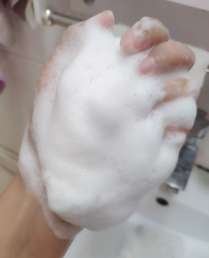 为什么很多女生化完妆会油腻？做好这两点，拥有清爽好肤感