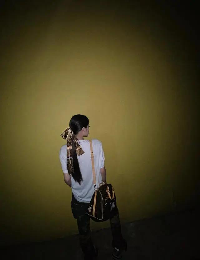 欧阳娜娜有多有钱,欧阳娜娜黑色系发带