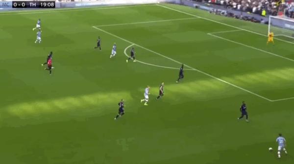 曼城4比1曼联德布劳内庆祝图片,18-19赛季英超曼城德布劳内