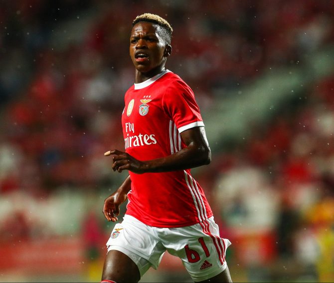 曼联本赛季转会费,曼联转会2019年薪