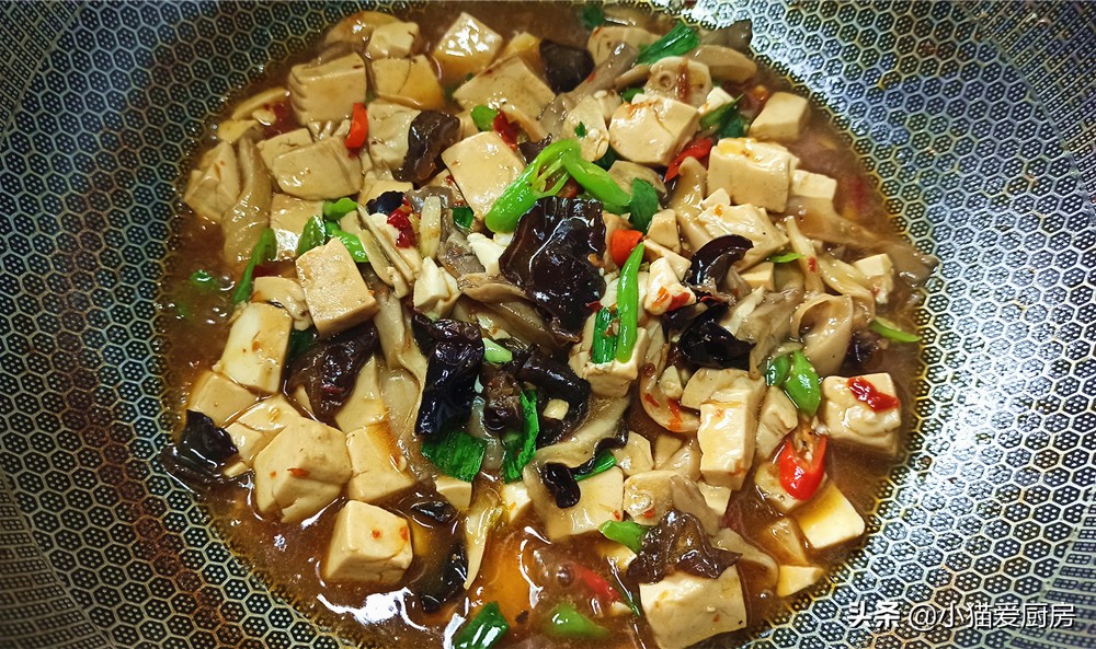 红烧肉焖豆腐泡家常做法简单,溜豆腐家常做法简单又好吃