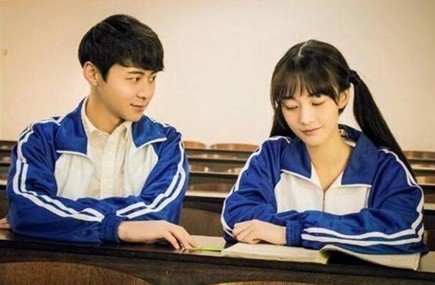 发现女儿早恋的正确引导方法初中,初中发现女儿早恋的正确引导方法