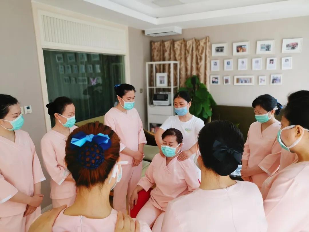 悦好母婴的月嫂,悦好家政公司月嫂培训