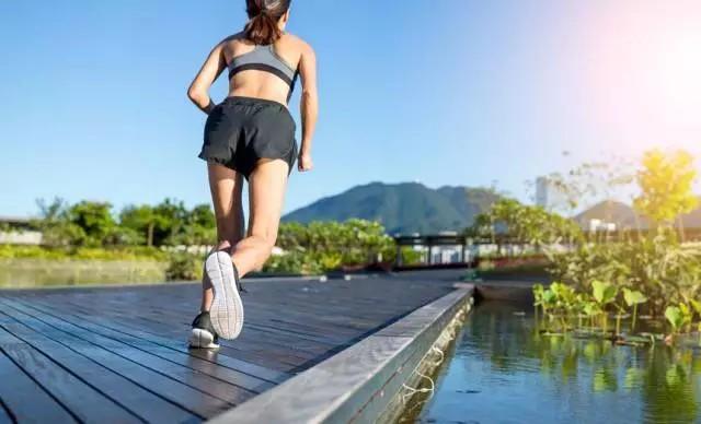 美津浓高足弓缓震跑鞋推荐,公认脚感最好的跑鞋美津浓