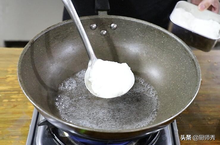 这是孩子最爱吃的一道菜清炒虾仁,这才是小朋友最喜欢的食物