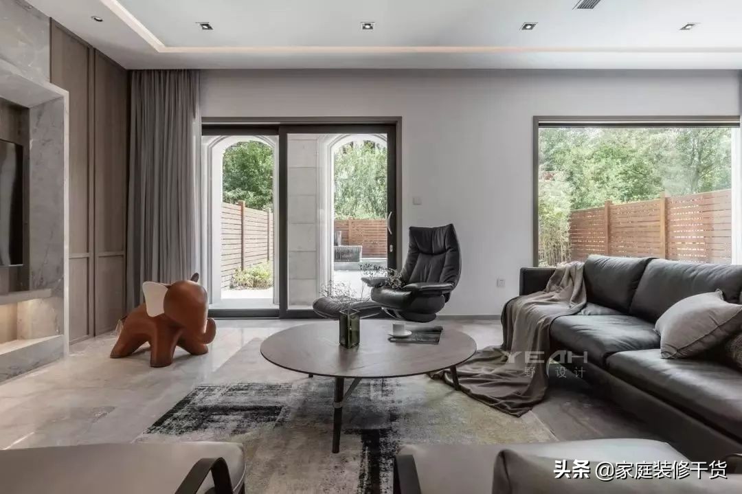 他把苏州一对小夫妻的家都“黑”了，凭什么还能上央视！