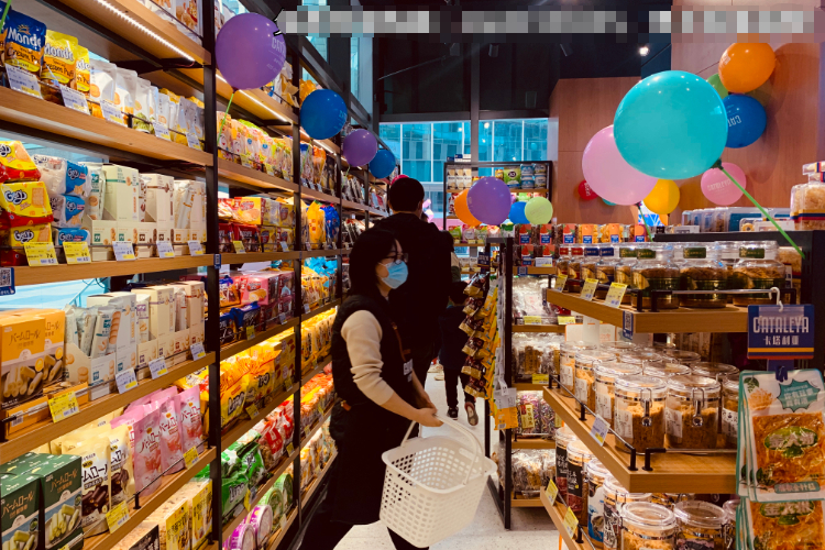 谨记卡塔利亚的选址准则，让进口零食超市出众