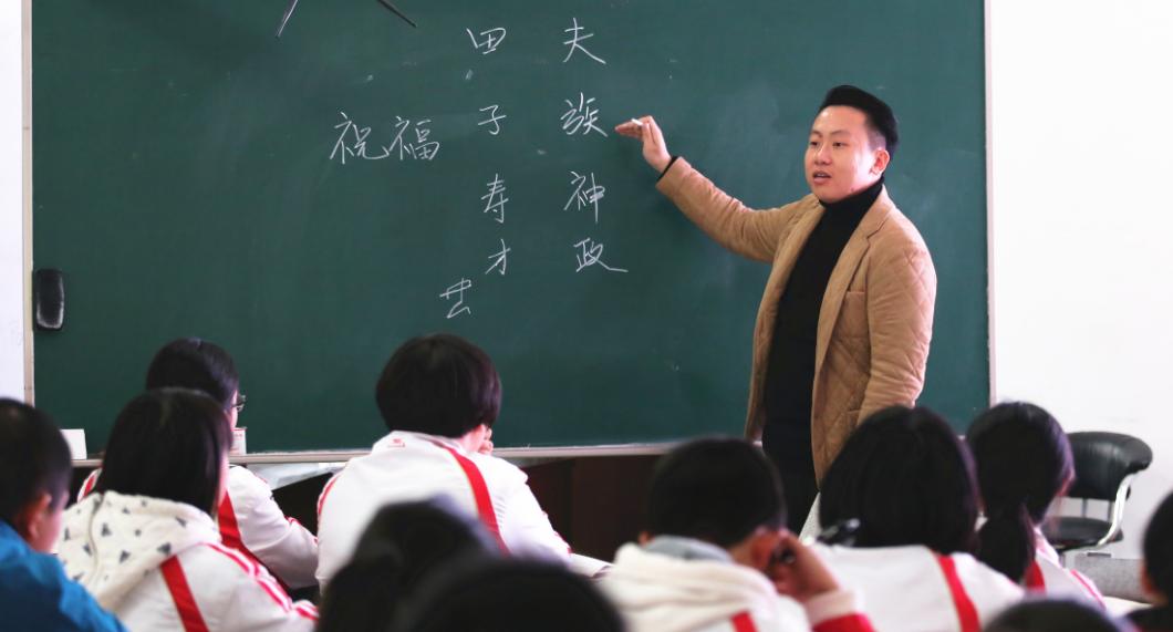 小学男女比例严重失调,女儿学校男女比例失衡