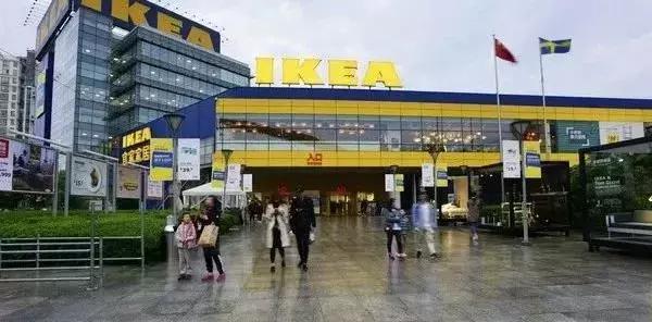 星巴克宜家荟聚,星巴克喜茶红配绿