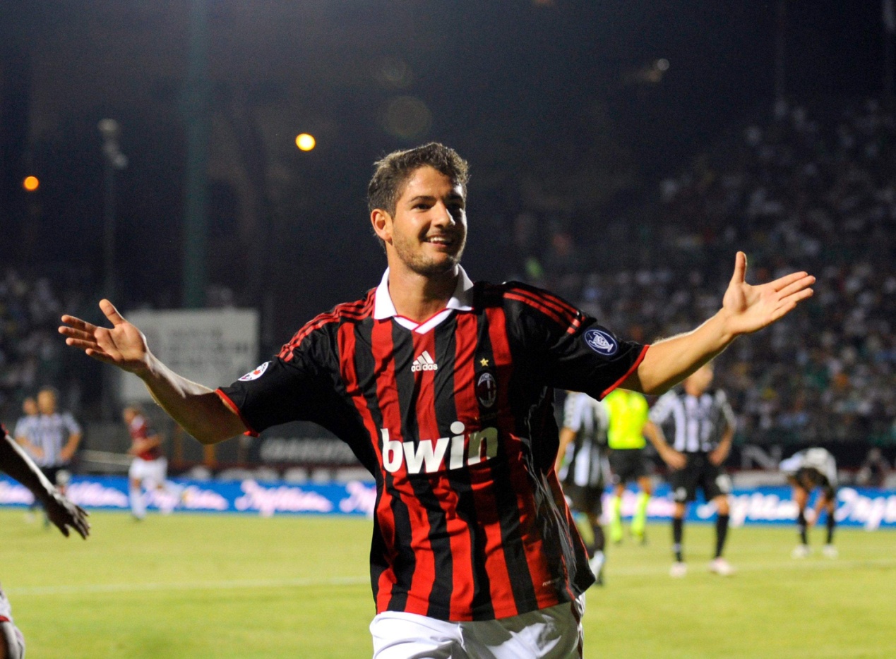 巴洛特利重返意甲,巴洛特利ac米兰巅峰