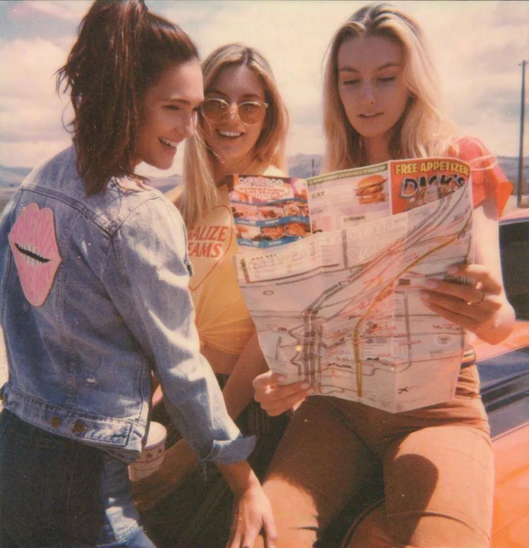 拍闺蜜照怎么拍才好看,闺蜜照如何拍得好看