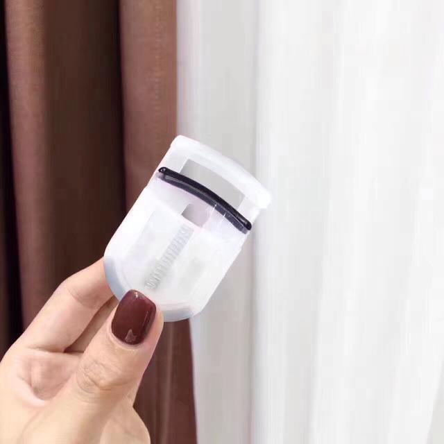 彩妆里“口红+粉底+眼影”这些谁最值得花钱呢？平价*党**们的安利哈