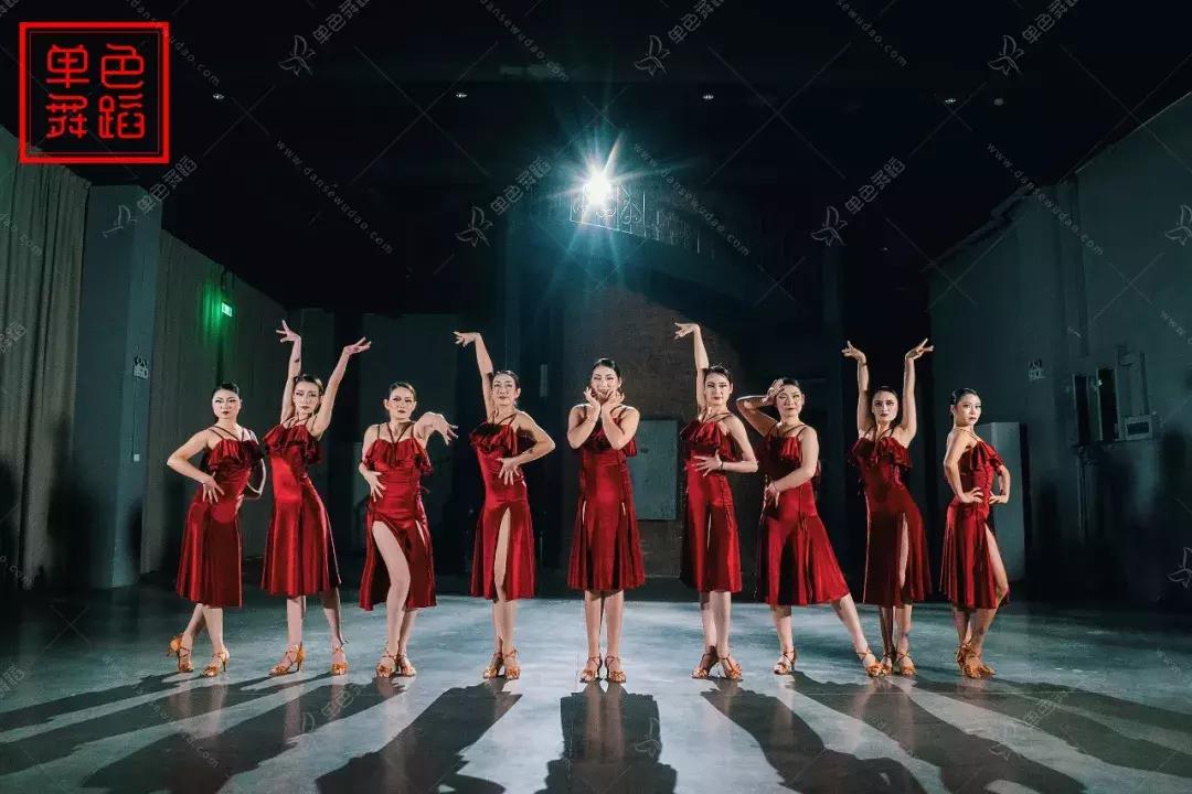 如何练好拉丁的基础,一步一步教您学拉丁