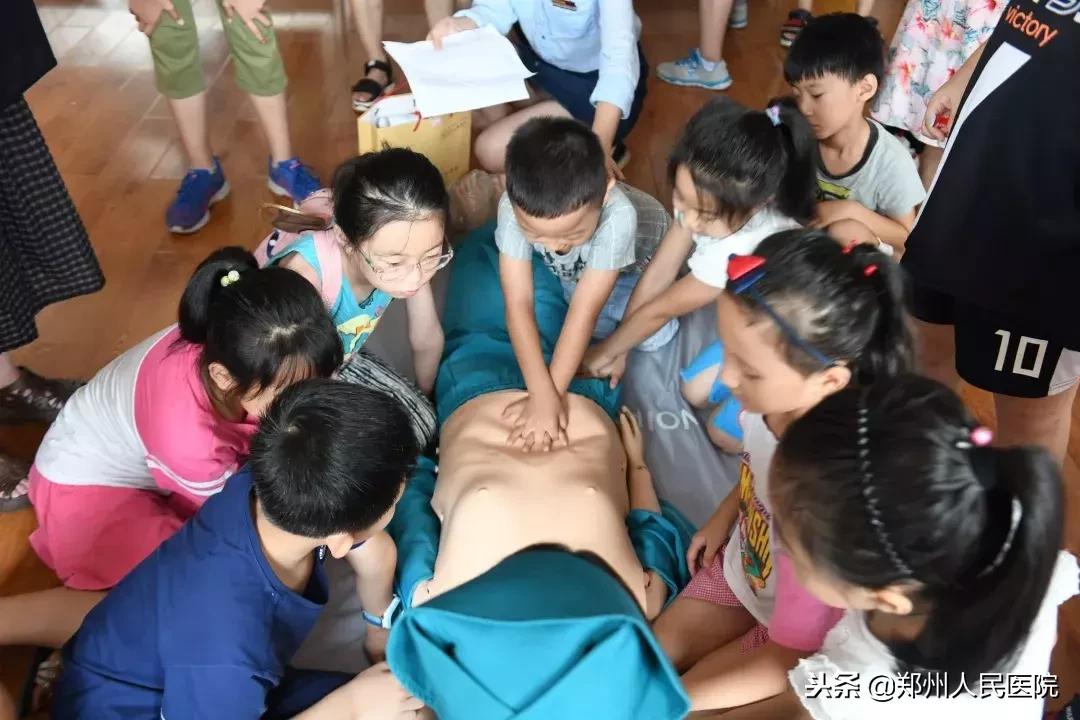 三甲医院看病难挂号,三甲医院人满为患看病难