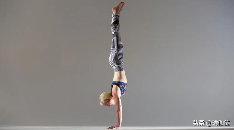 倒立为什么立不起来,倒立为啥维持不了平衡