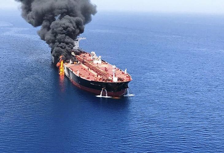 以色列油轮被空袭两人死亡,以色列遭遇大规模空袭视频
