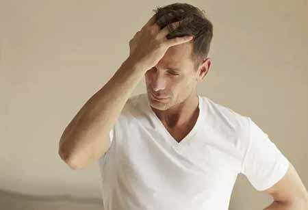 下面湿哒哒，越抓越痒痒？医生提醒：除了阴囊潮湿，还得小心湿疹