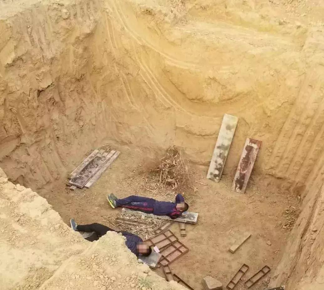 李利娟收留的孩子有拐卖的吗,收养孤儿李利娟