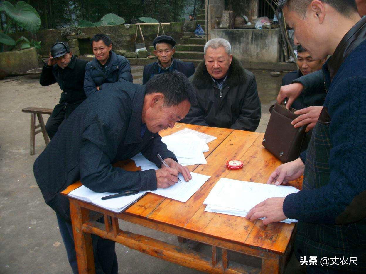 农村土地流转贷款,农民土地流转后补贴归谁