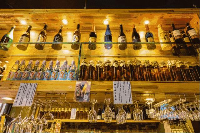 闺蜜小聚一起吃日本料理发朋友圈,日本料理同学小聚