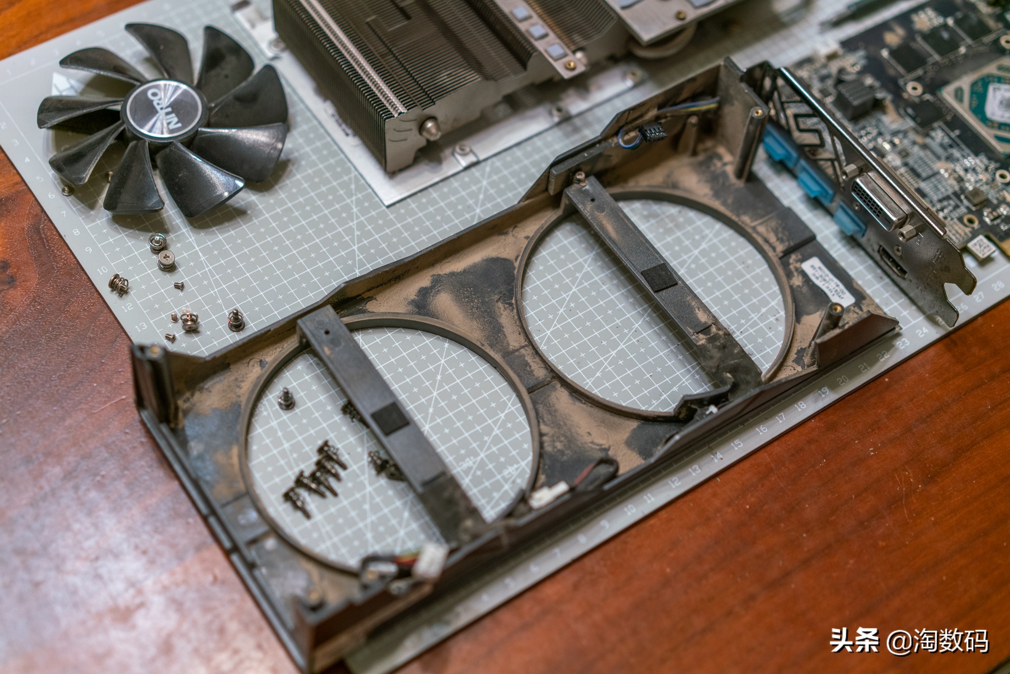 矿圈挚爱：蓝宝石RX5808GB超白金OC限量版，清理翻新测试晒个单