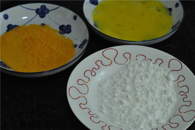 香酥炸鸡排酥脆又美味极为好吃,香酥炸鸡排的配方视频