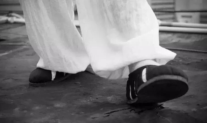 太极四个基本步法,太极八式教学慢动作初入门