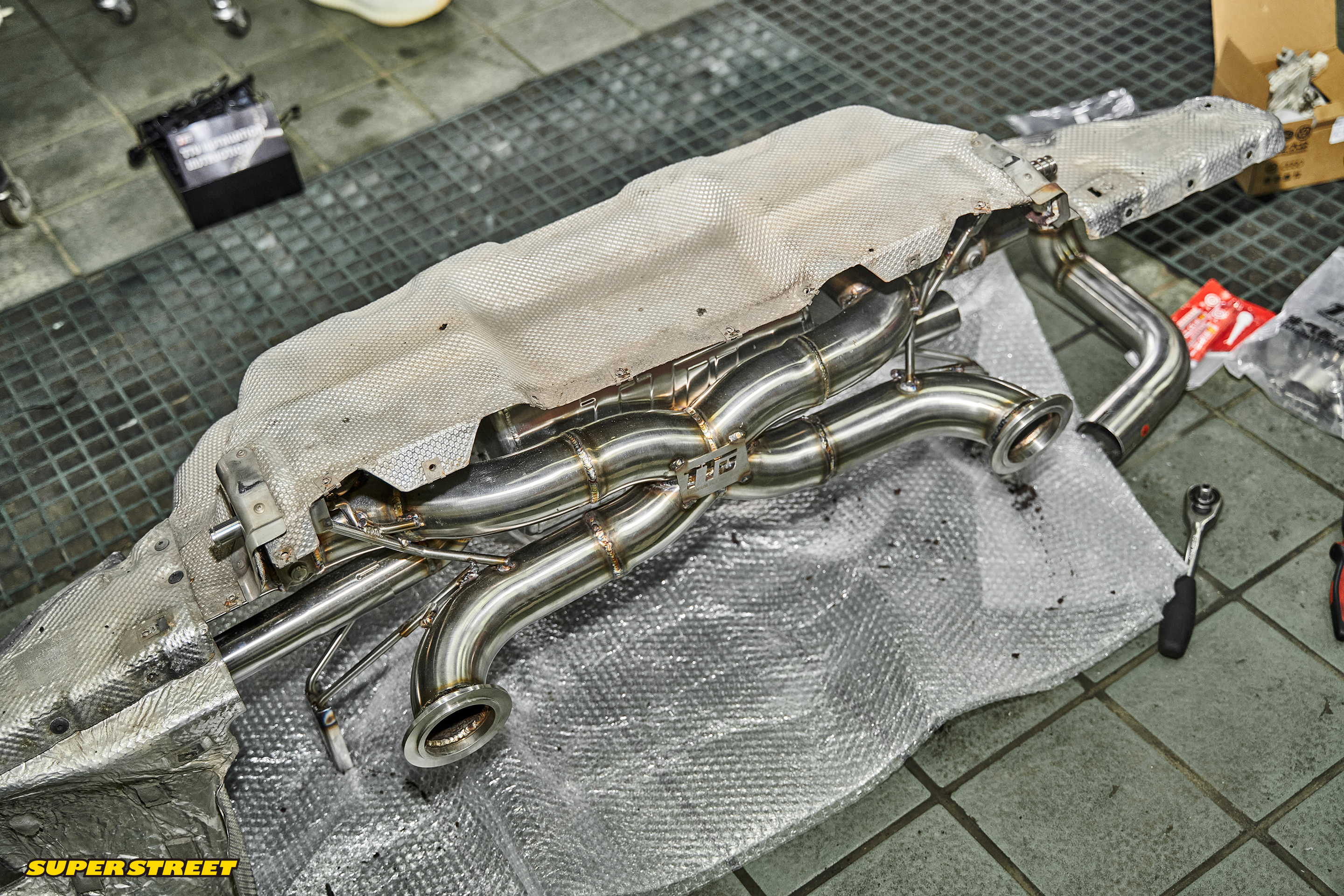 奥迪r8改装最佳效果,奥迪r8改全段排气声浪