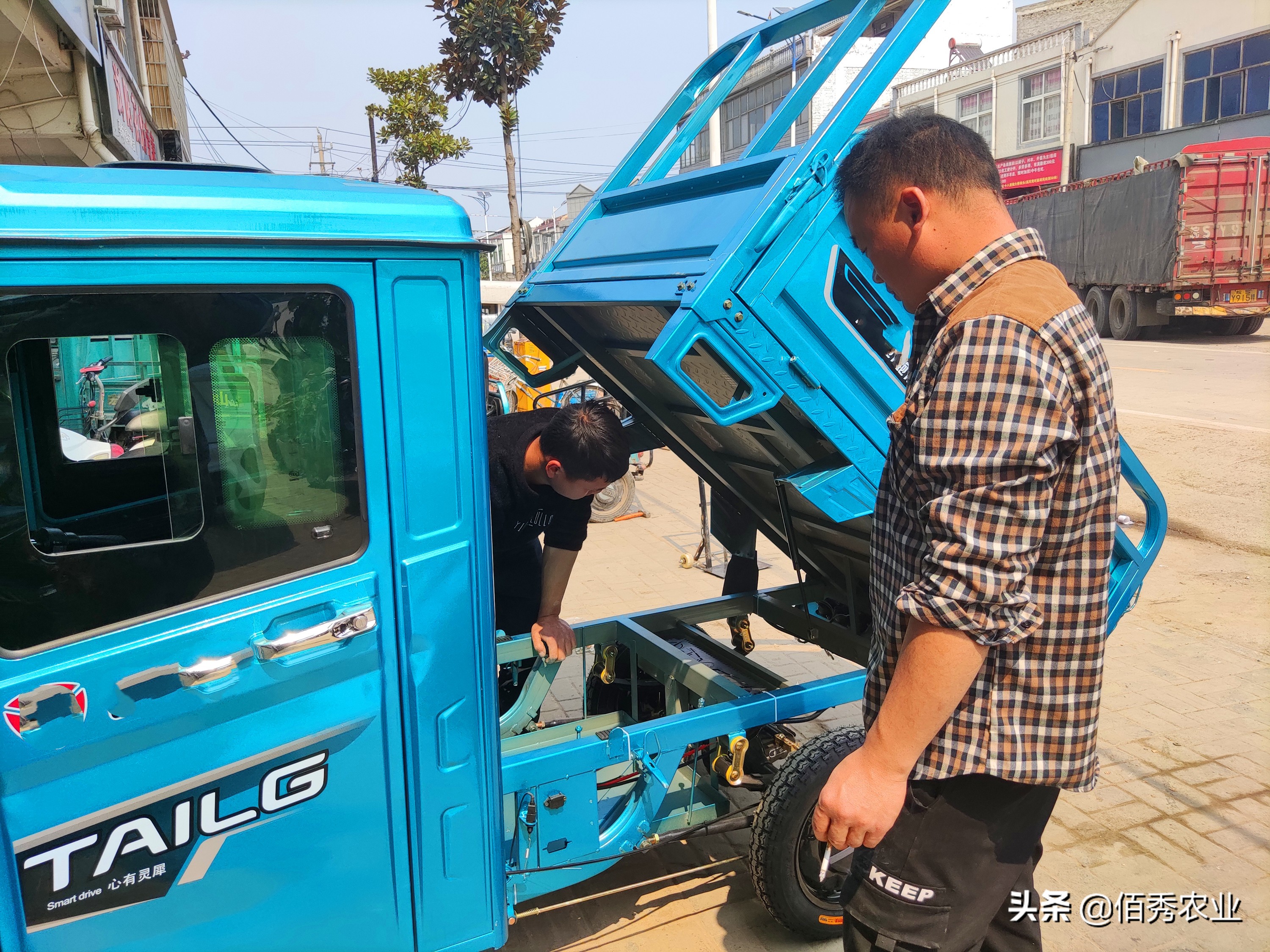 电动三轮车潜在风险大，但农民已产生依赖，现在禁用有必要吗