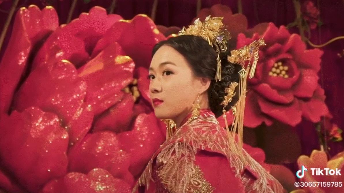 中式婚礼火了好多人观看,火遍全球的中式婚礼