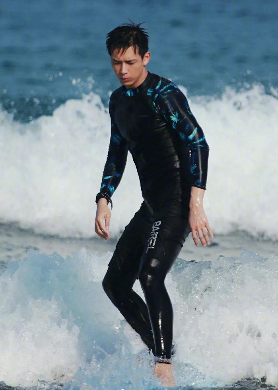 龚俊赚钱的图,龚俊一天能赚多少钱